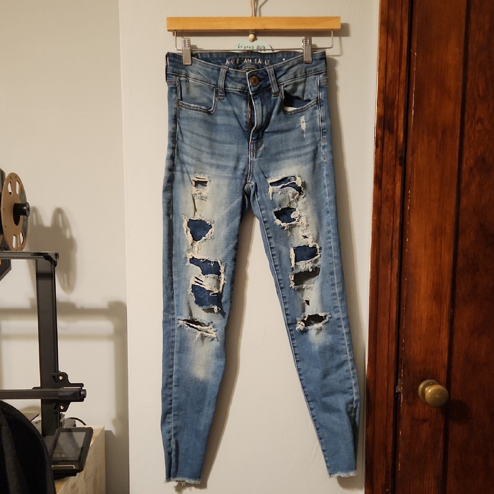 American Eagle Outfitters High Rise Distressed Blue Jeans
